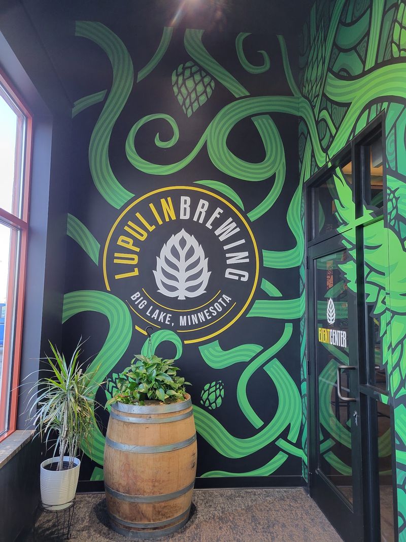 The Co-Working Space That Opens Before the Taps The Co-Working Space That Opens Before the Taps
