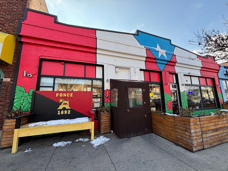 The Corner on Fullerton Avenue