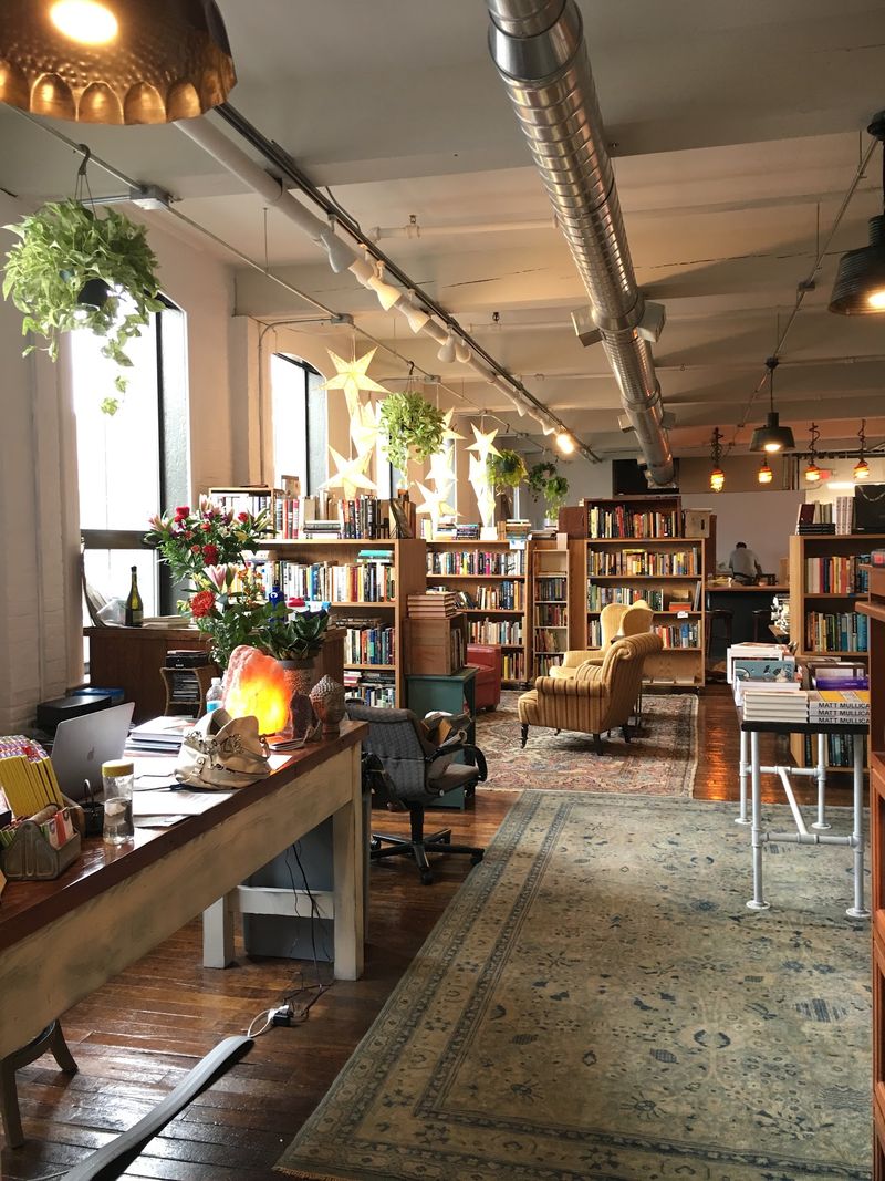 The Cozy Atmosphere That Keeps People Lingering