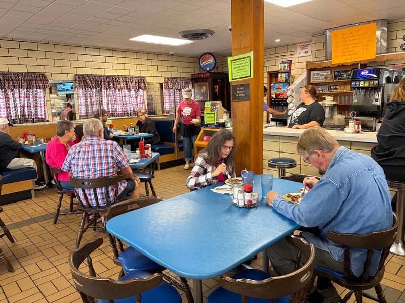 The Crowd That Fills Every Booth by Morning