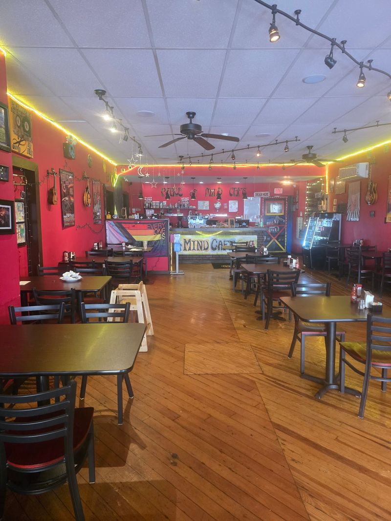 The Décor That Makes You Feel Like You Are in a Rock Band The Décor That Makes You Feel Like You Are in a Rock Band