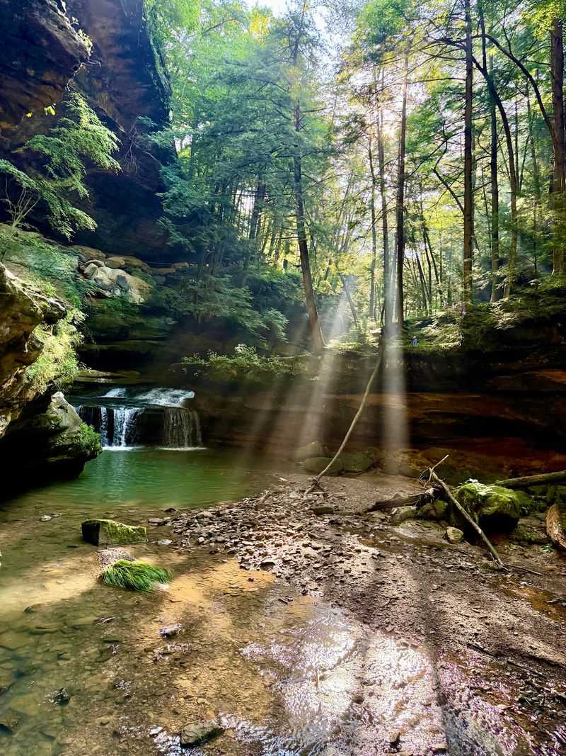 The Fall Color Experience Inside the Gorge