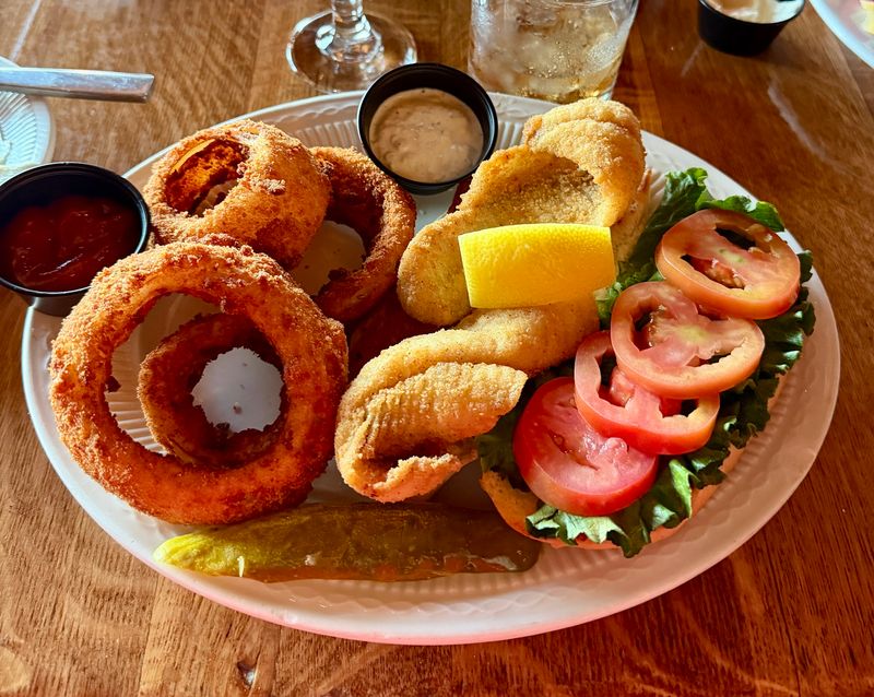 The Famous Onion Rings Worth Ordering Twice The Famous Onion Rings Worth Ordering Twice