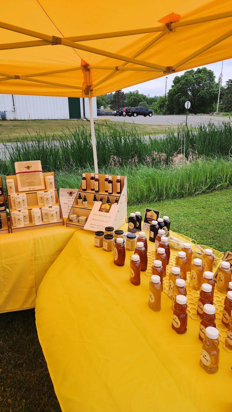 The Farmers Market and Live Music Thursdays