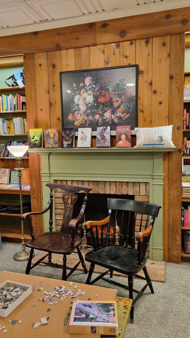 The Fireplace That Named a Bookstore The Fireplace That Named a Bookstore