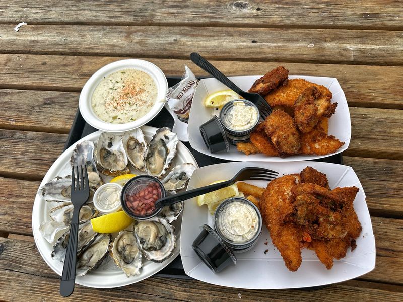 The Fishpeddler at Pacific Oyster, Oregon, Bay City The Fishpeddler at Pacific Oyster, Oregon, Bay City