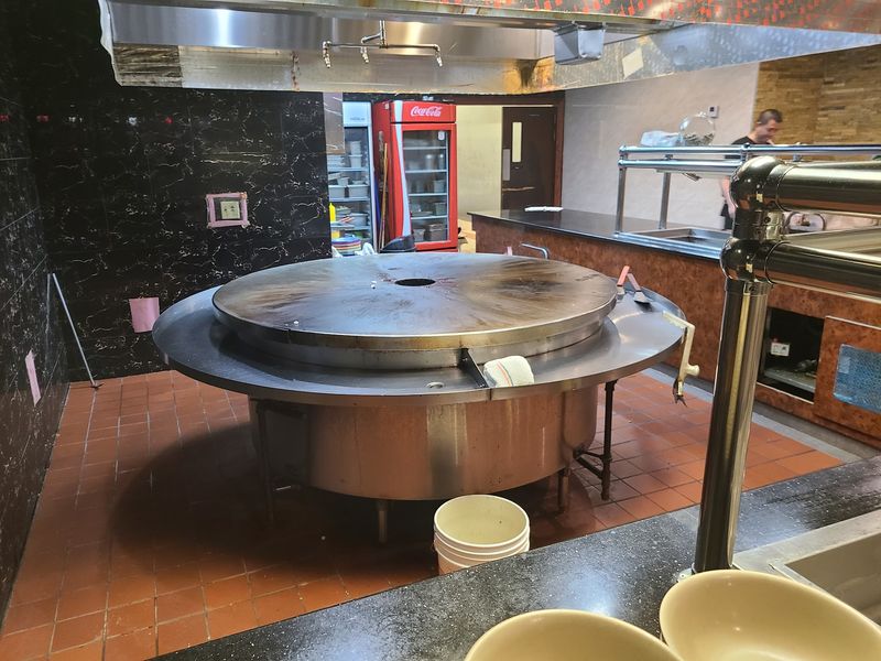 The Flat-Top Grill Show That Makes Every Visit Memorable The Flat-Top Grill Show That Makes Every Visit Memorable