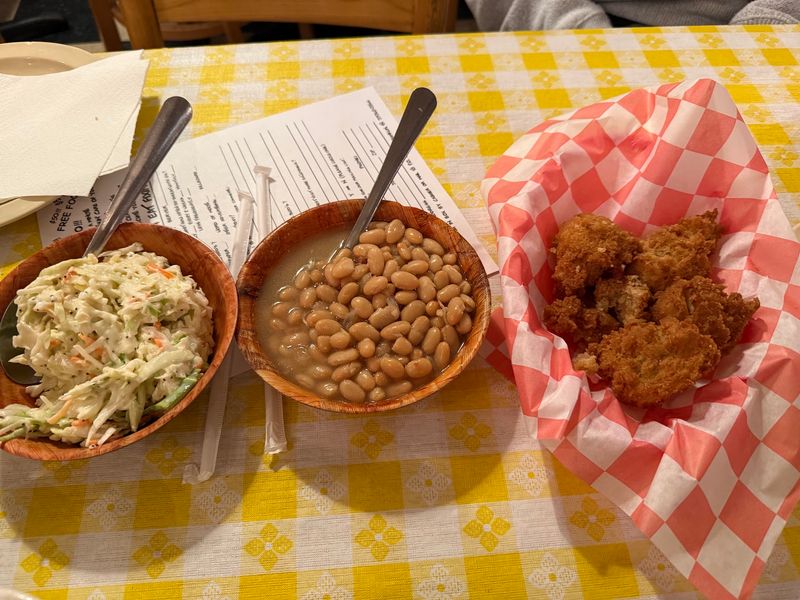 The Free Fixins That Steal the Show