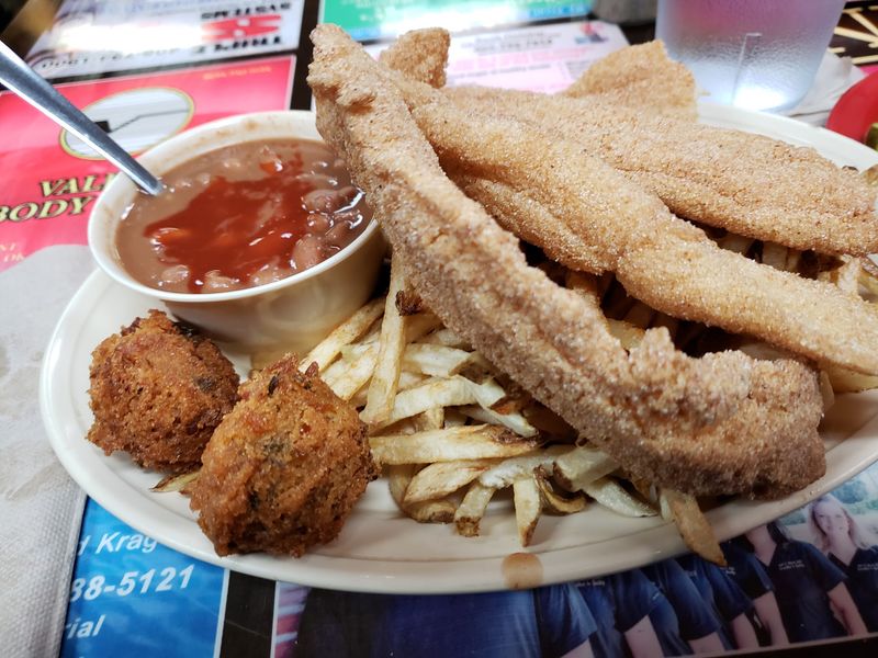 The Fried Catfish That Earns Top Billing The Fried Catfish That Earns Top Billing