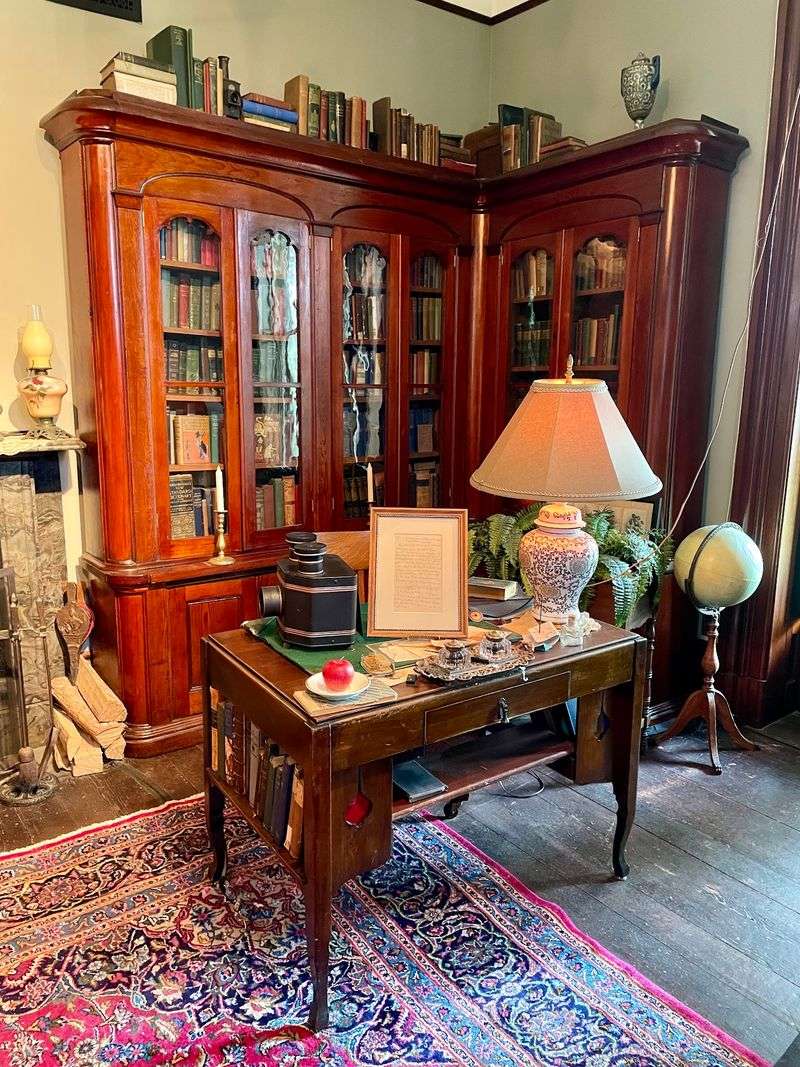The Gift Shop and the Books Worth Buying The Gift Shop and the Books Worth Buying