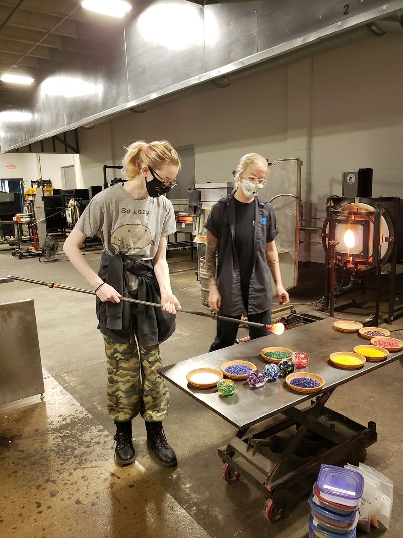 The Glassblowing Discovery Class for Total Beginners The Glassblowing Discovery Class for Total Beginners