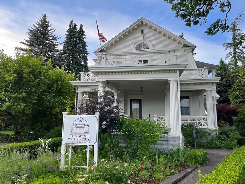 The Gorge White House, Hood River, OR