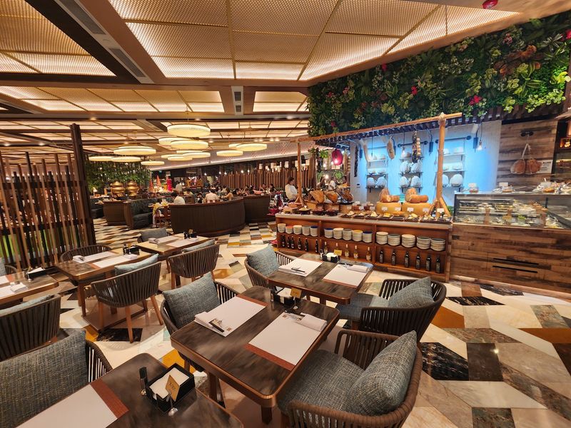 The Grand Buffet at Grand Lisboa Palace, Macau