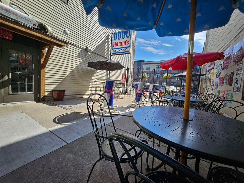 The Heated Patio That Extends the Season The Heated Patio That Extends the Season