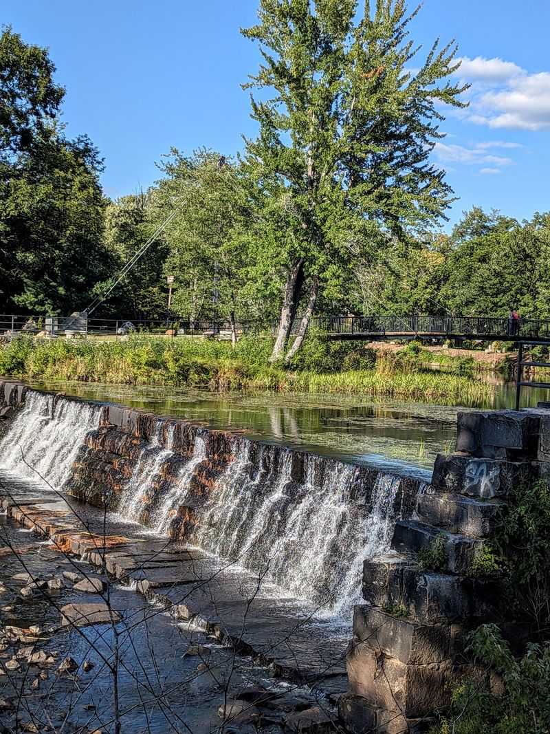 The Historic Dam That Stops You in Your Tracks The Historic Dam That Stops You in Your Tracks