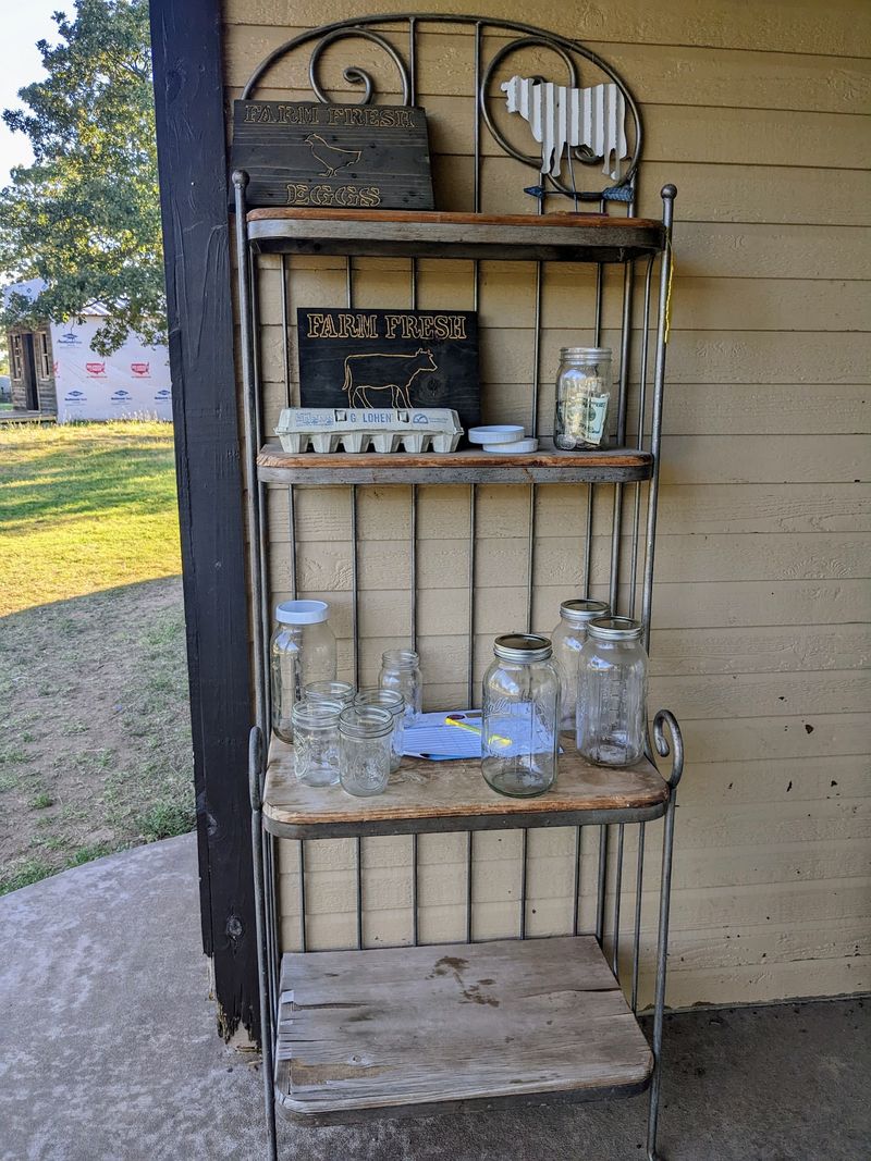 The Honor System That Keeps the Stand Running The Honor System That Keeps the Stand Running