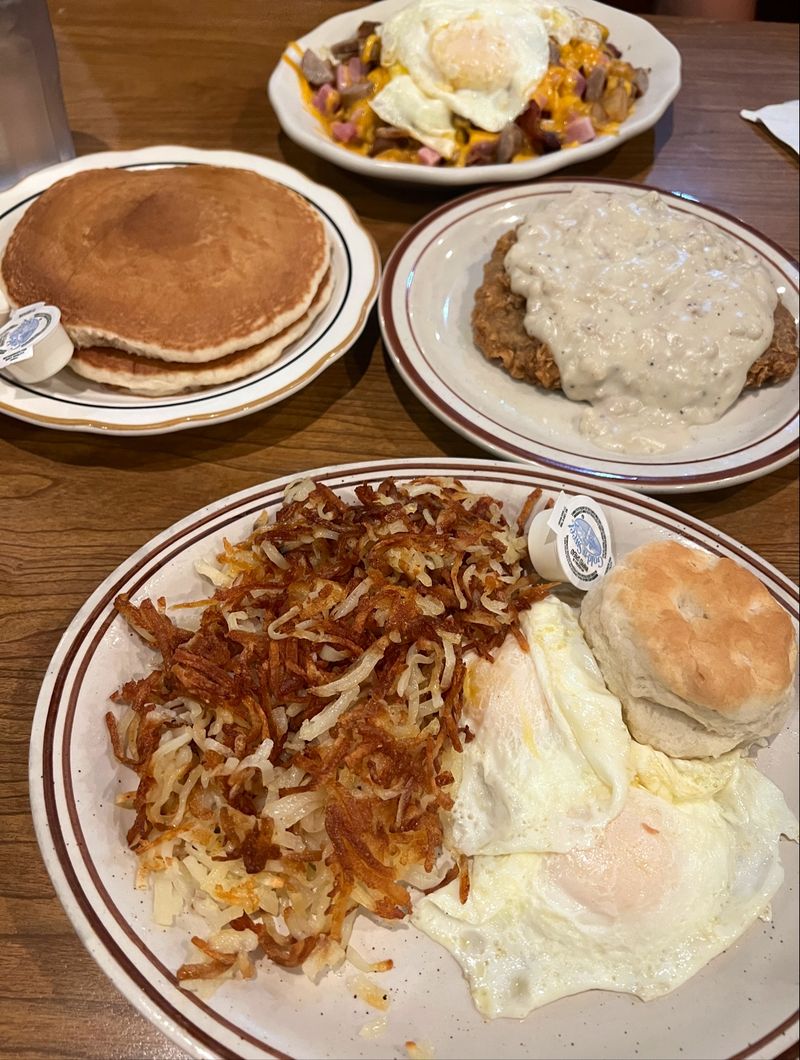 The Hungry Man Breakfast: A Legendary Plate That Earns Its Name The Hungry Man Breakfast: A Legendary Plate That Earns Its Name