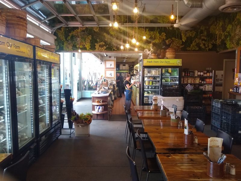 The Indoor Market That Lets You Bring the Farm Home