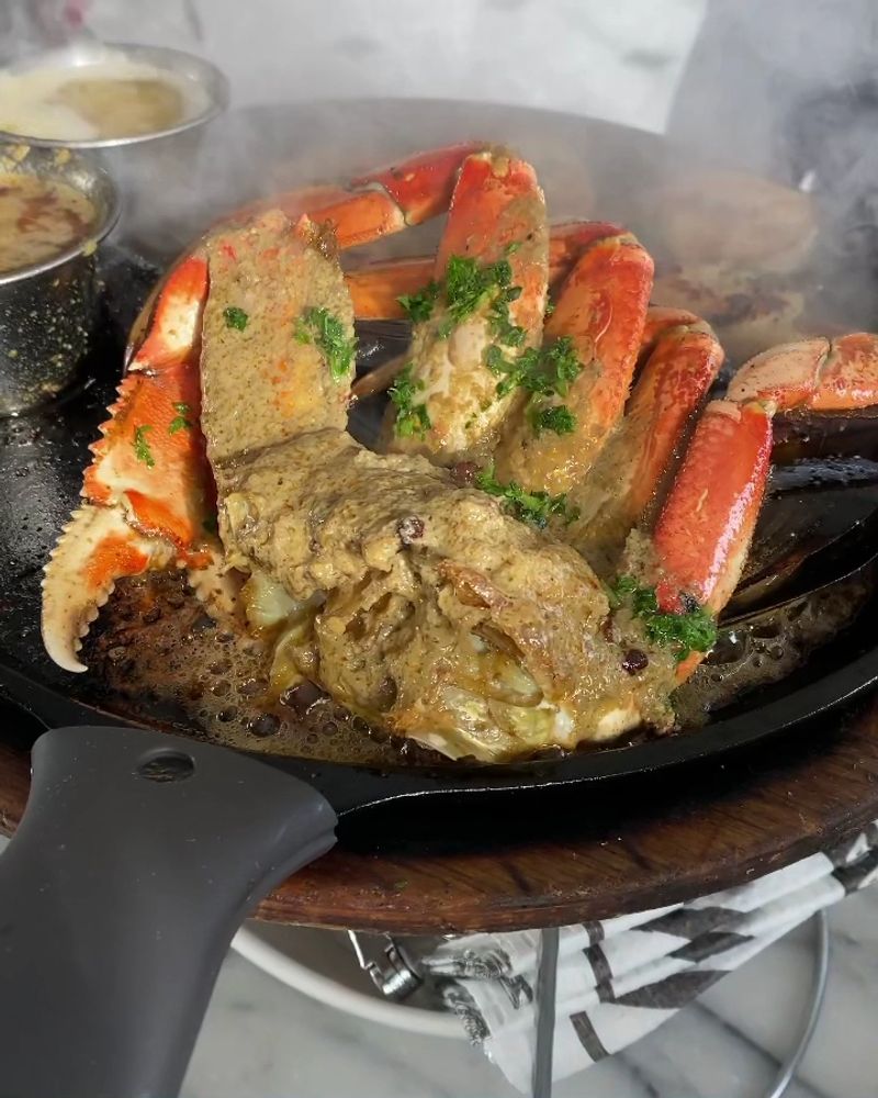 The Killer Crab Roasted in Secret Garlic Sauce The Killer Crab Roasted in Secret Garlic Sauce