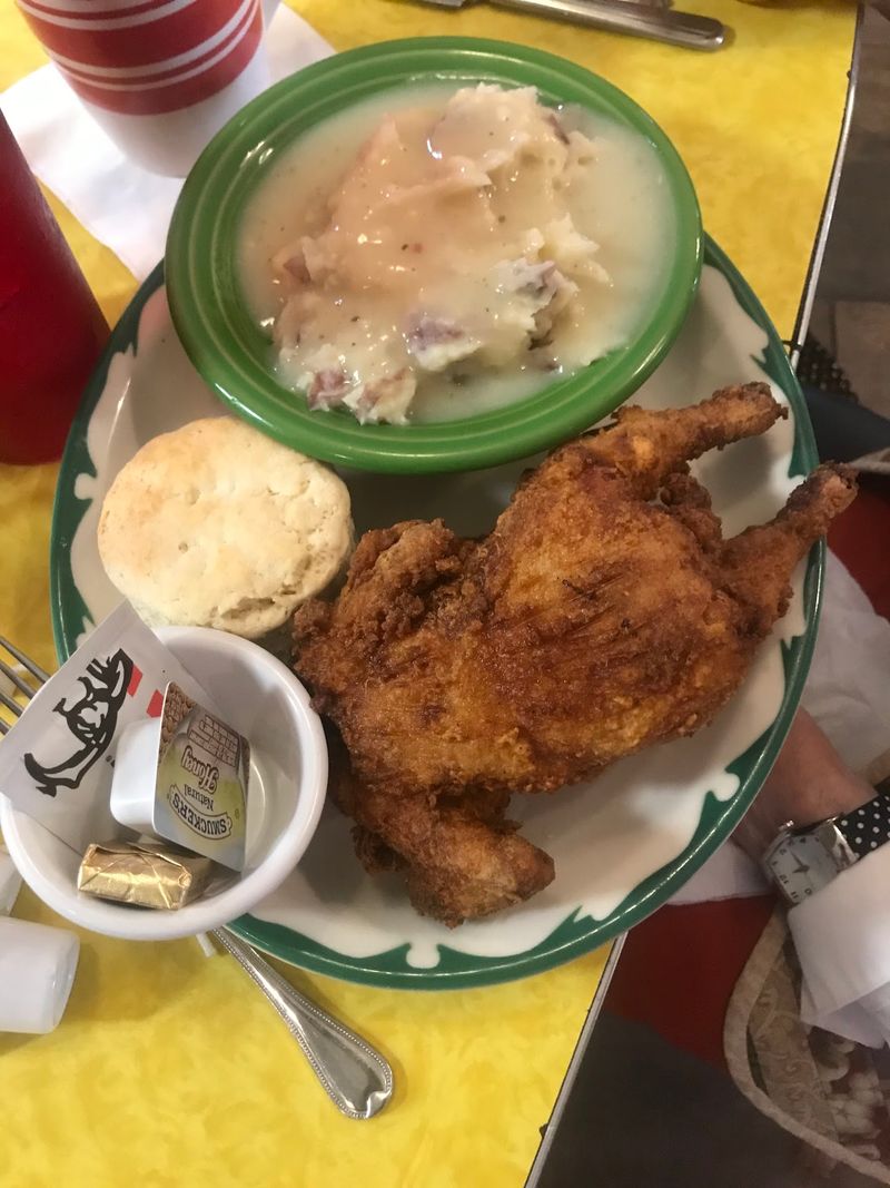 The Legendary Sunday Chicken That Keeps People Coming Back The Legendary Sunday Chicken That Keeps People Coming Back