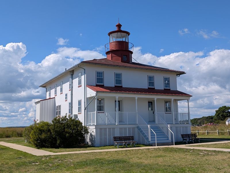 The Lighthouse on the Point The Lighthouse on the Point