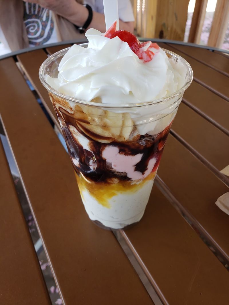 The Loaded Sundaes That Made This Place Famous The Loaded Sundaes That Made This Place Famous