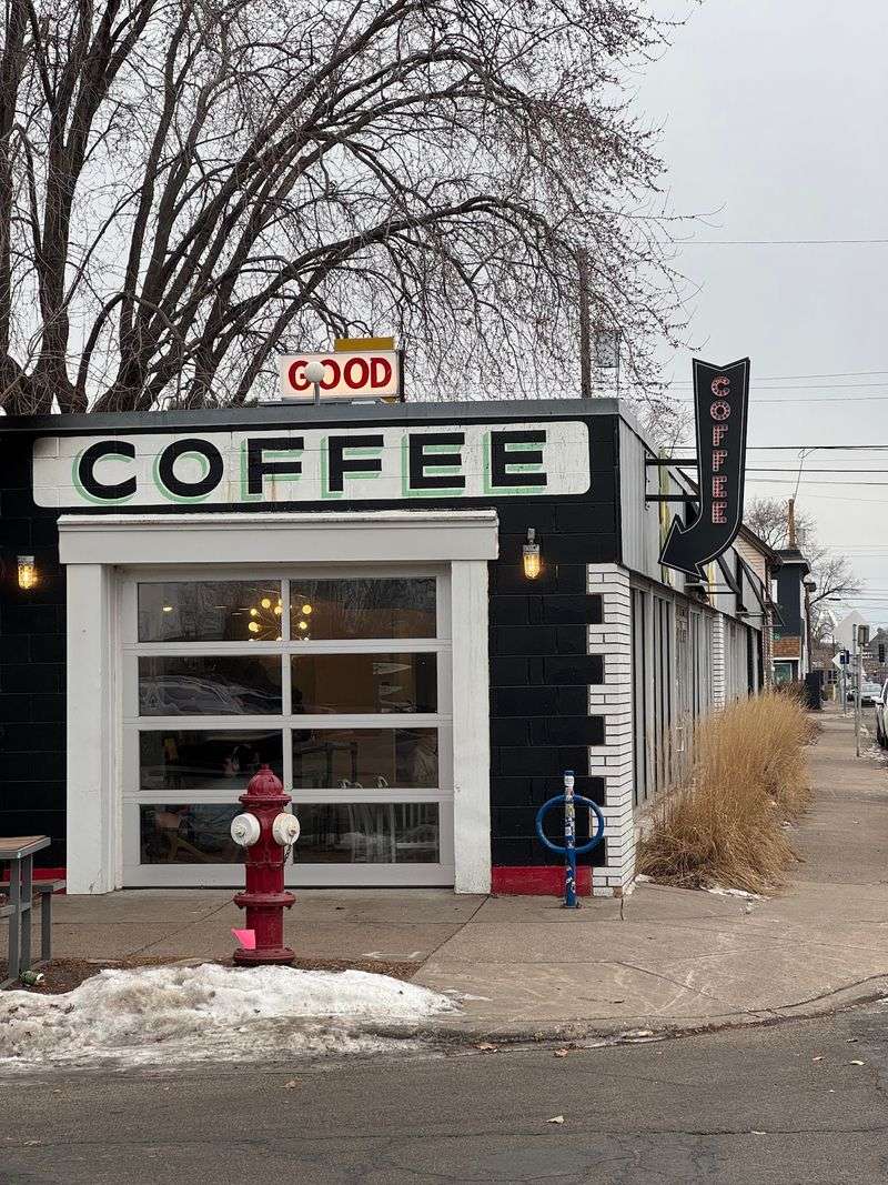 The Neighborhood That Makes the Visit Complete The Neighborhood That Makes the Visit Complete