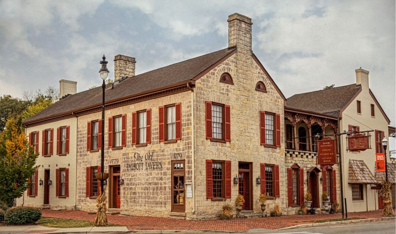 The Old Talbott Tavern, Bardstown, Kentucky The Old Talbott Tavern, Bardstown, Kentucky