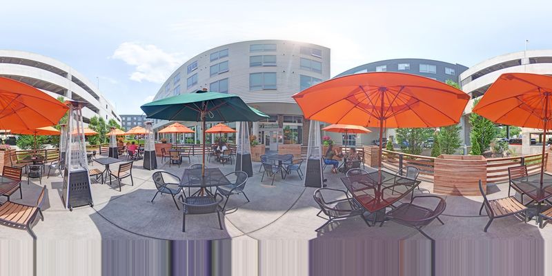 The Outdoor Seating That Changes the Whole Meal The Outdoor Seating That Changes the Whole Meal