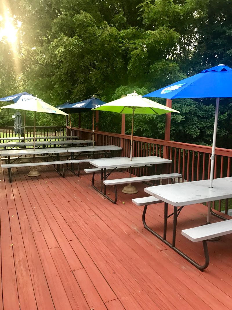 The Outdoor Setting and That Lake-House Energy