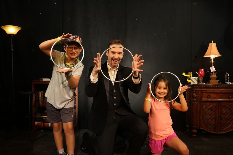 The Outta Control Magic Dinner Show, Orlando, Florida