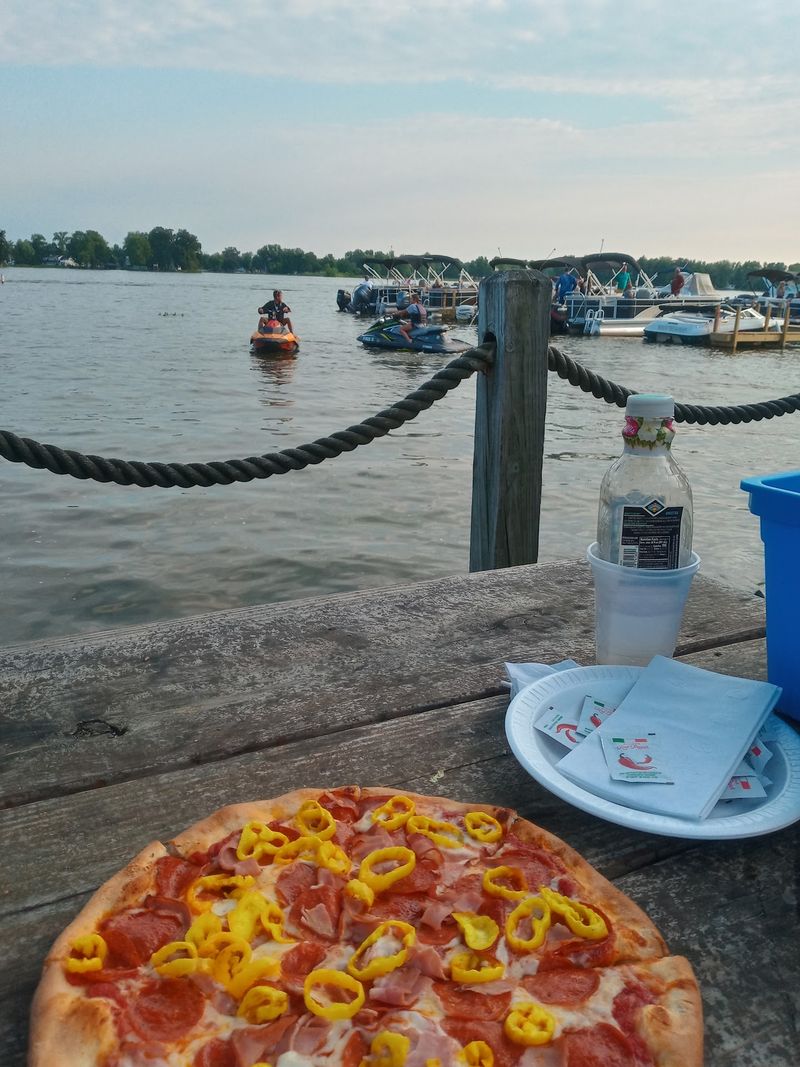 The Pizza That Keeps People Coming Back The Pizza That Keeps People Coming Back