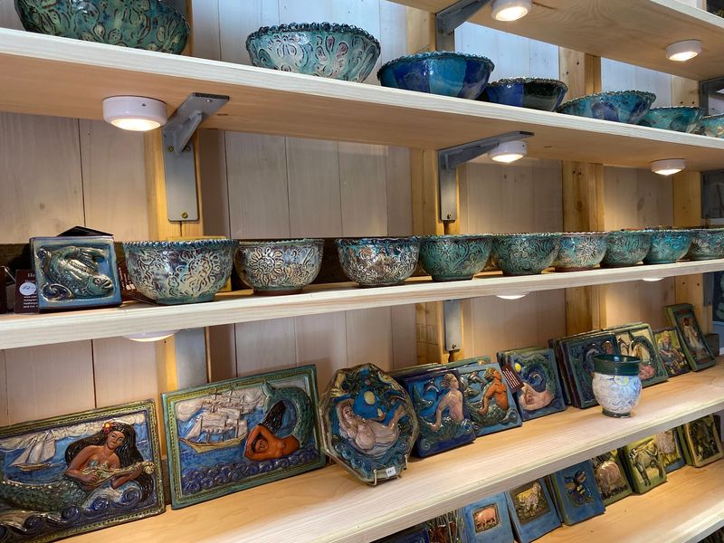 The Pottery Shop Worth Browsing The Pottery Shop Worth Browsing