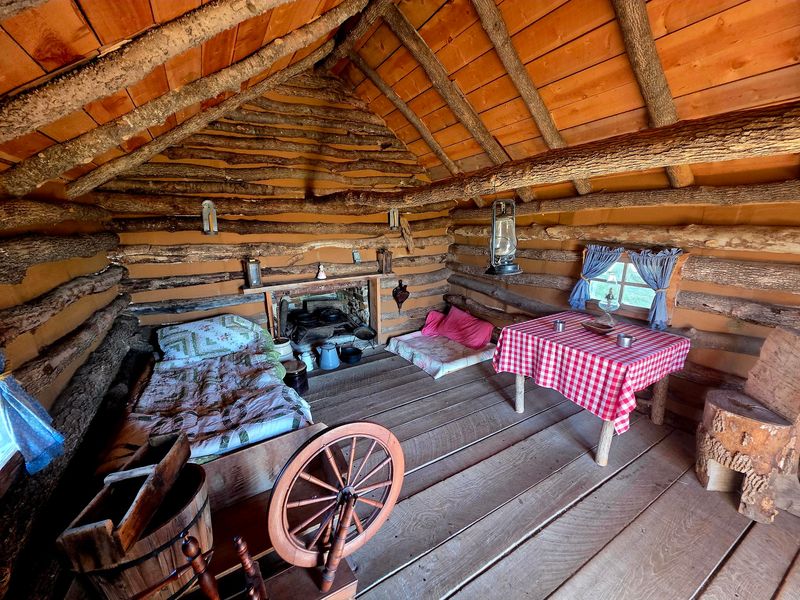 The Replica Log Cabin That Puts the Books in Your Hands The Replica Log Cabin That Puts the Books in Your Hands