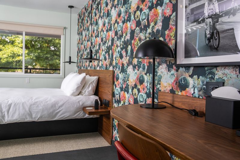 The Retro Rooms That Earn Every Compliment The Retro Rooms That Earn Every Compliment