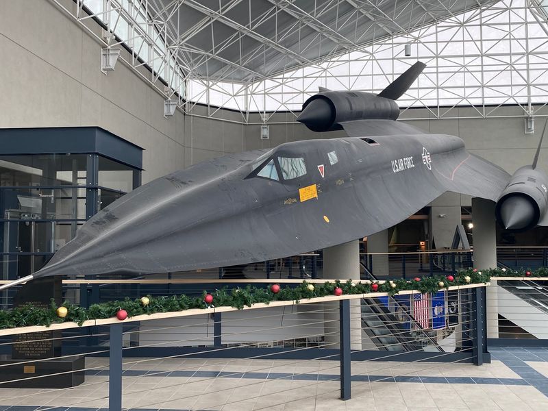 The SR-71 Blackbird and the Art of Flying Impossibly Fast The SR-71 Blackbird and the Art of Flying Impossibly Fast