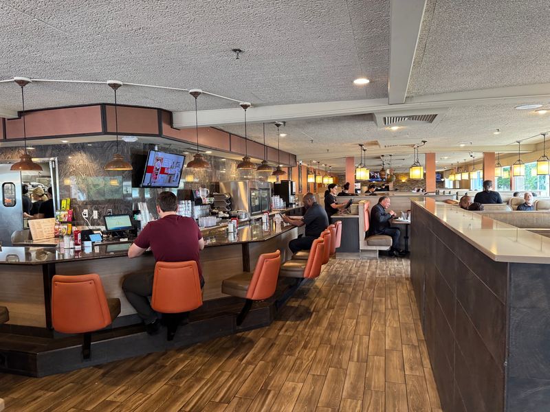 The Staff That Turns First-Time Visitors Into Regulars The Staff That Turns First-Time Visitors Into Regulars