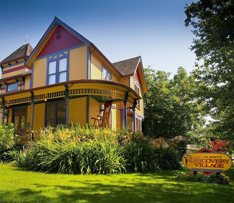 The Story Behind the Historic Homes The Story Behind the Historic Homes