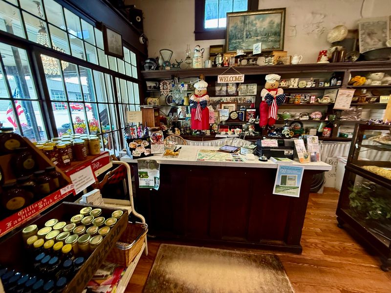The Story Behind the Oldest Family Bakery in Tennessee The Story Behind the Oldest Family Bakery in Tennessee