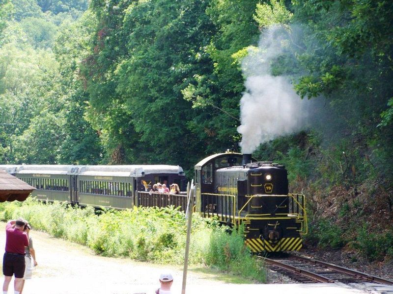 The Train Itself: Vintage Railcars With a Story in Every Rivet The Train Itself: Vintage Railcars With a Story in Every Rivet