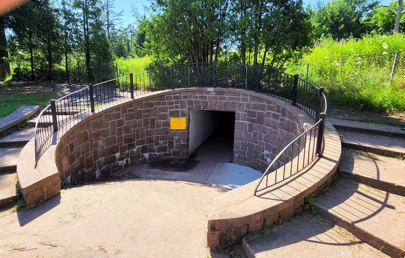 The Tunnel That Adds a Twist to the Path The Tunnel That Adds a Twist to the Path