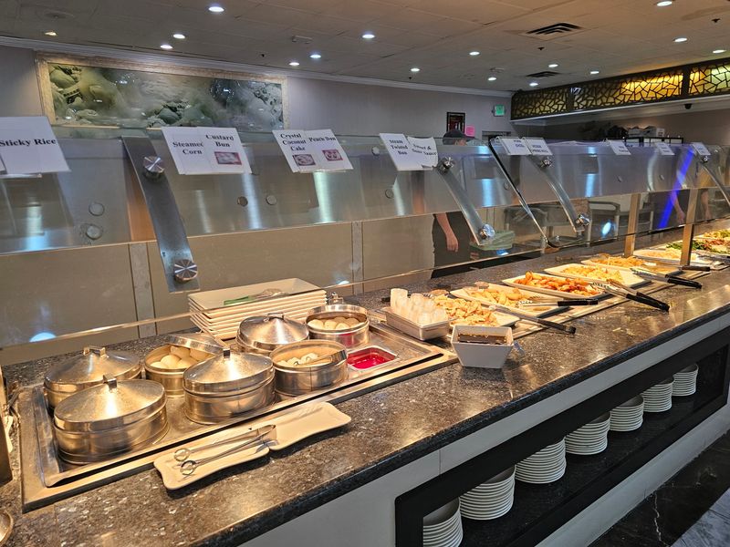 The Verdict on Happy Valley's Endless Buffet