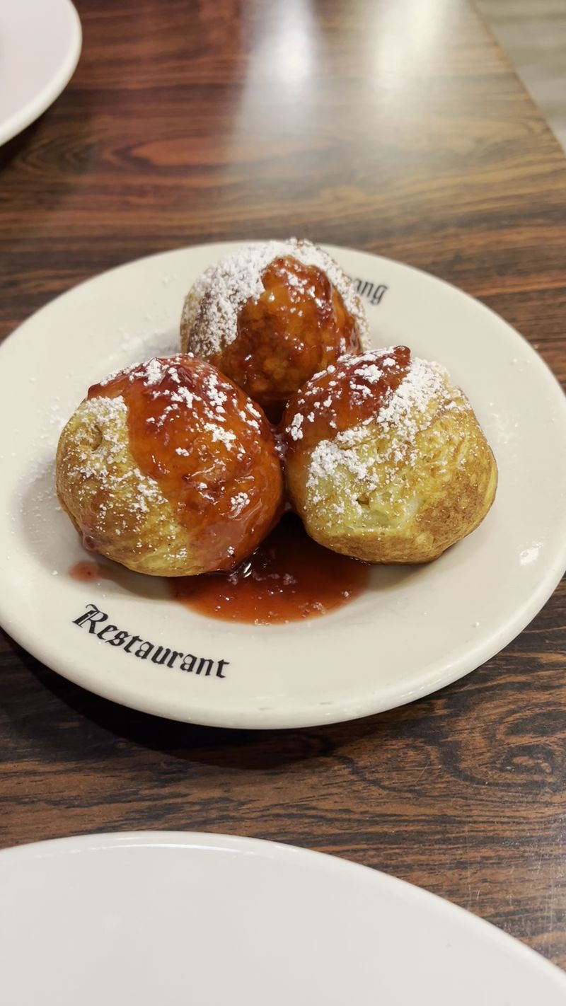 Three Golden Spheres on One Plate Three Golden Spheres on One Plate