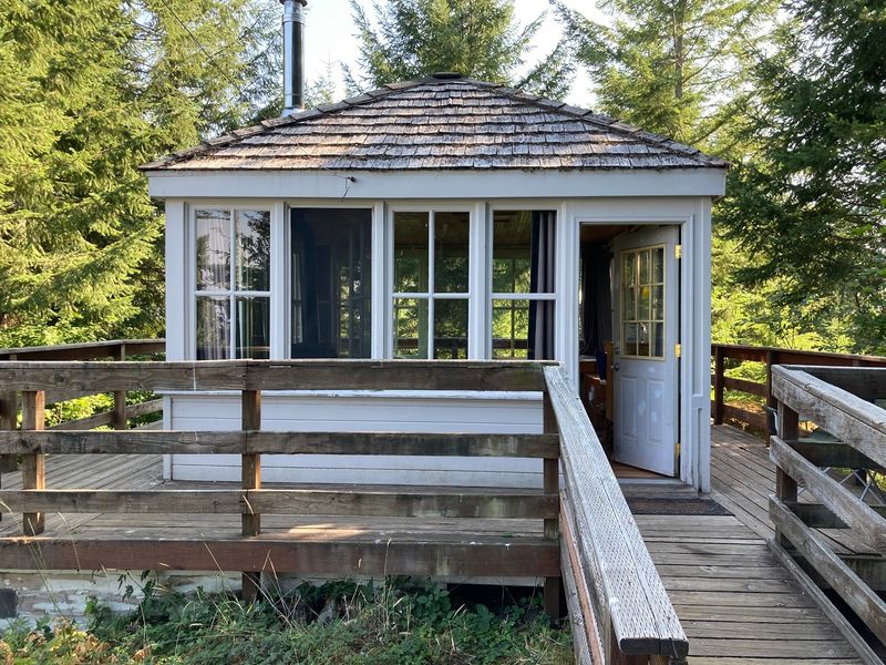 Timber Butte Cabin, Fall Creek, OR Timber Butte Cabin, Fall Creek, OR