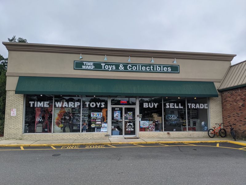 Time Warp Toys & Collectibles, Lake Grove, New York