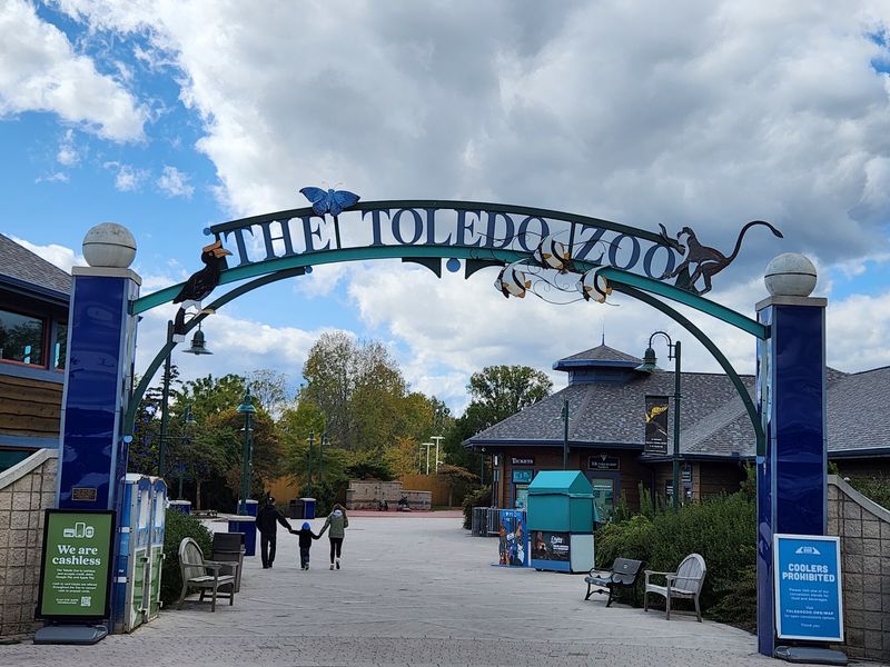 Toledo Zoo: Location and First Impressions Toledo Zoo: Location and First Impressions