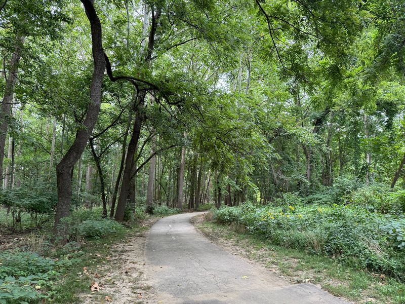 Tomahawk Creek Trail, Leawood, Kansas Tomahawk Creek Trail, Leawood, Kansas