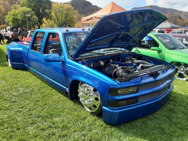 Truck Shows With Room to Roam Truck Shows With Room to Roam