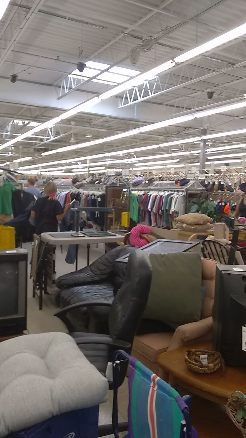Valley Thrift Store, Cincinnati, OH