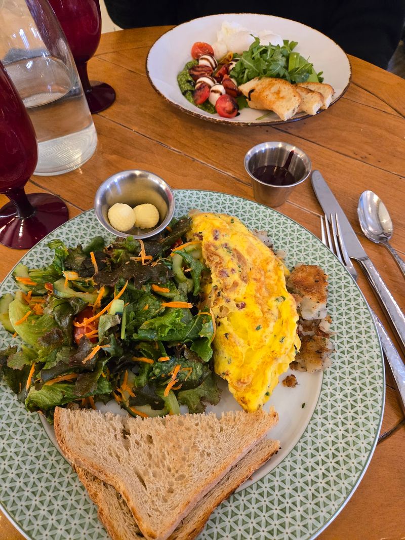 Vegan and Plant-Based Options That Actually Satisfy